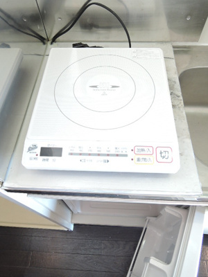 ＩＨコンロ１口付　※冷蔵庫は設備ではありません