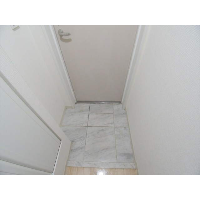 ＺＥＳＴＹ駒沢大学Ⅱの玄関