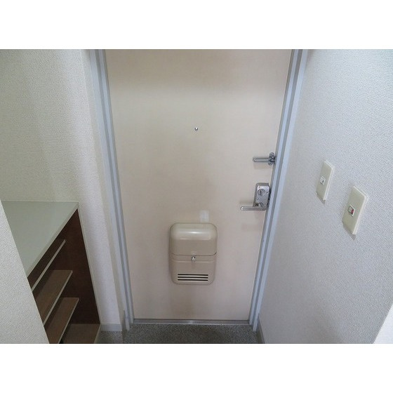 エレガンス綾瀬５の玄関|玄関