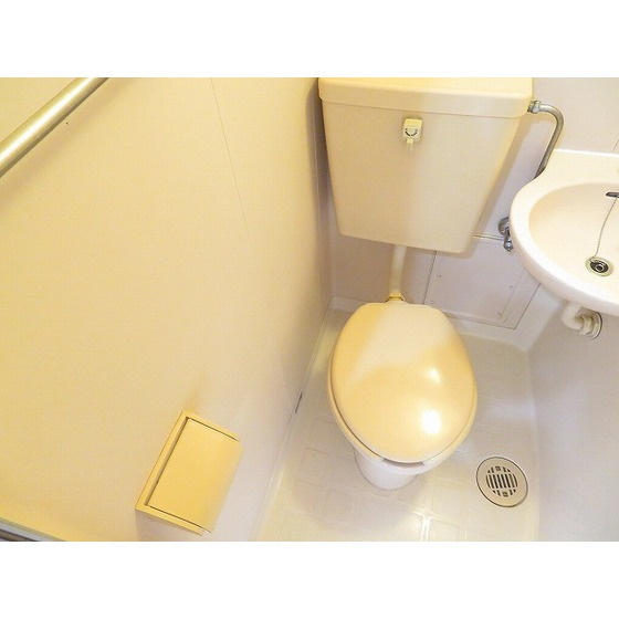 エレガンス綾瀬５のトイレ