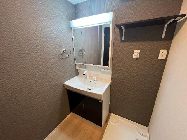 ナチュラル　ライズの洗面所|洗髪洗面化粧台