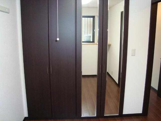 ルミナスハイムの収納|収納（クローズ状態）