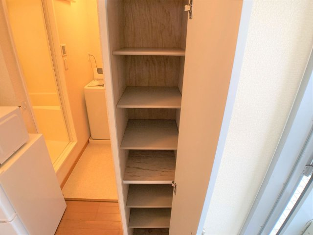 レオパレスチェリの玄関|設備・使用は号室により異なる為、現況を優先致します。