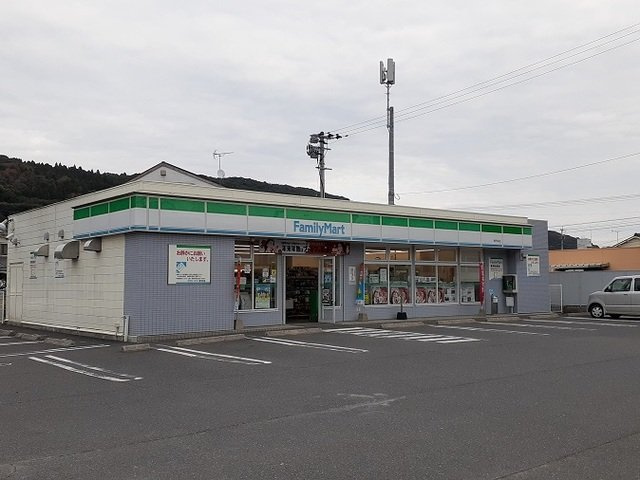 アルバガーデンＡの周辺|ファミリーマート東市来店まで750m