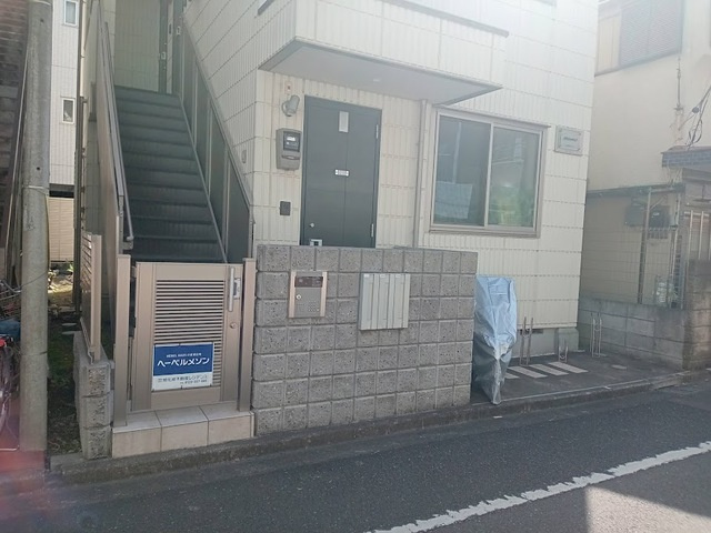 MAISON.　J　（メゾンジェイ）のエントランス