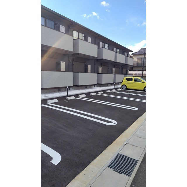 岐阜市黒野のアパートの駐車場