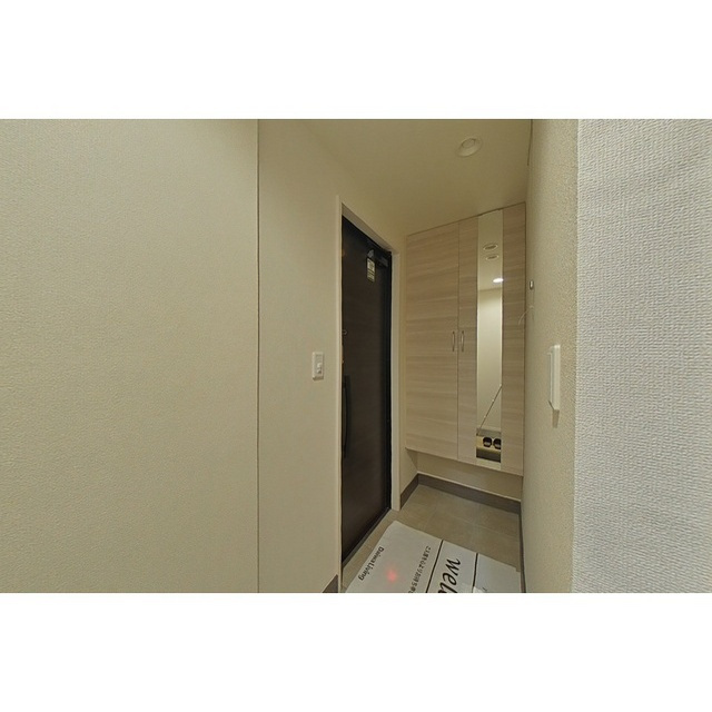 岐阜市黒野のアパートの玄関