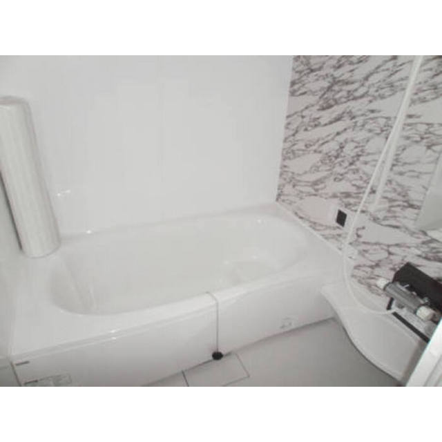 岐阜市岩栄町２丁目のアパートの浴室