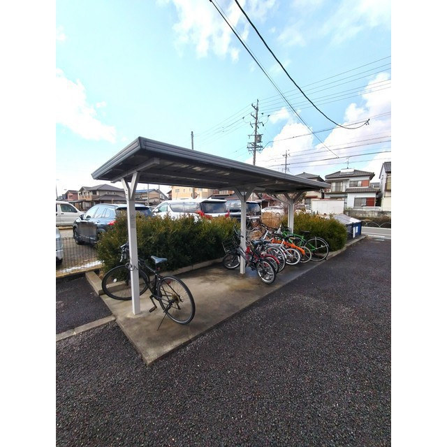 各務原市鵜沼川崎町３丁目のアパートのその他