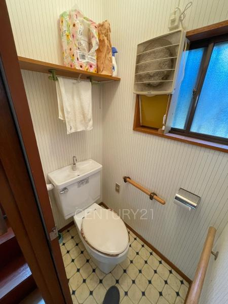 富士見町小暮中古一戸建てのトイレ|１階トイレです。