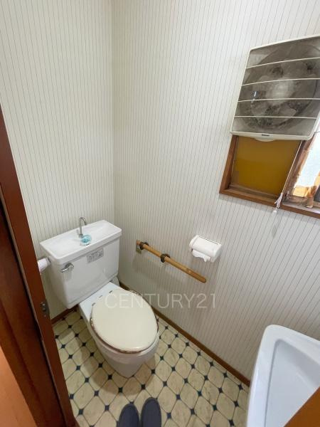 富士見町小暮中古一戸建てのトイレ|２階トイレです。