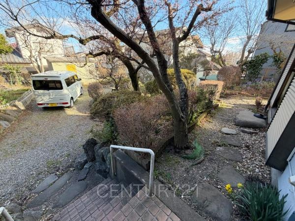 富士見町小暮中古一戸建ての庭