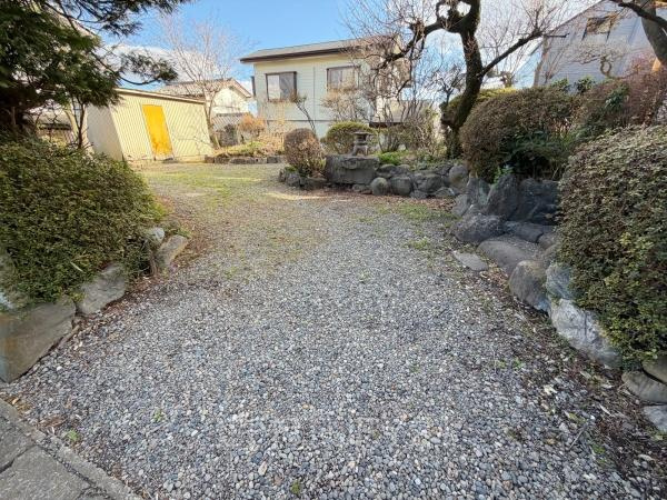 富士見町小暮中古一戸建ての庭