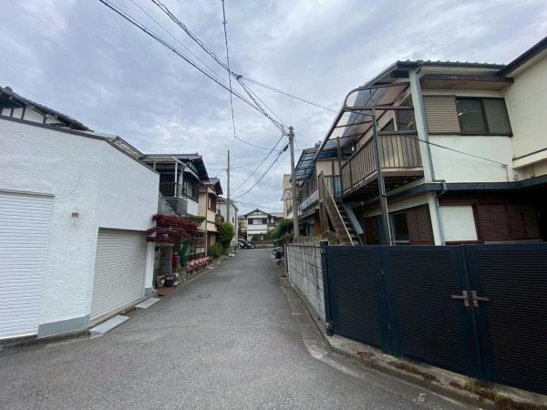 【前面道路含む現地写真】