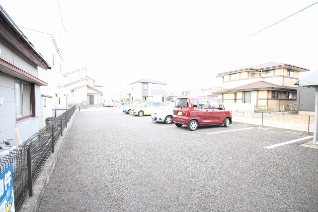 【駐車場】 | メゾネット リアン
