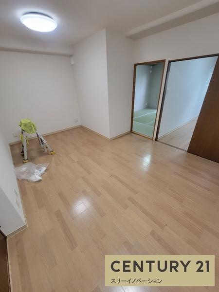 大阪市港区市岡元町３丁目の賃貸マンションの居間・リビング|★明るいお部屋★