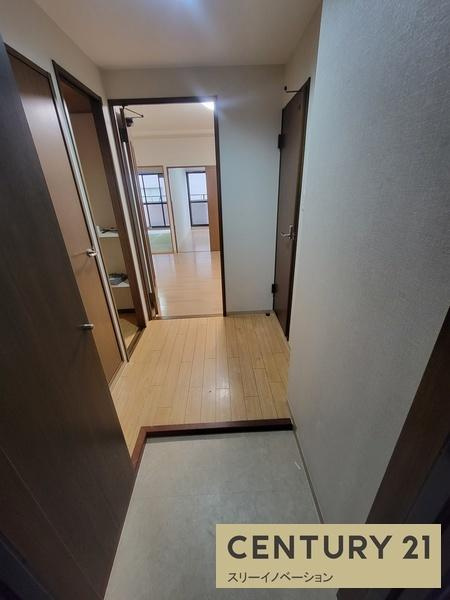 大阪市港区市岡元町３丁目の賃貸マンションの玄関|★玄関から見た室内★
