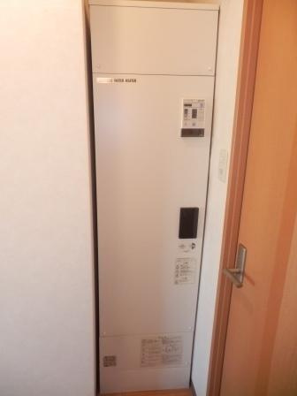 ワンウッドハイツの洗面所|★温水器です★