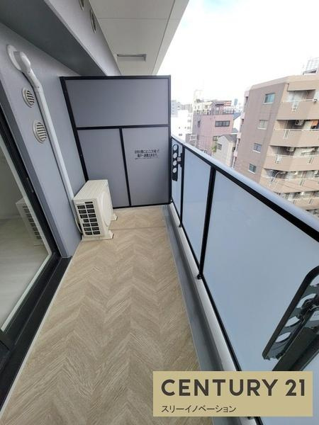 Louis Residence 弁天町のバルコニー|★物干しスペースたっぷり★