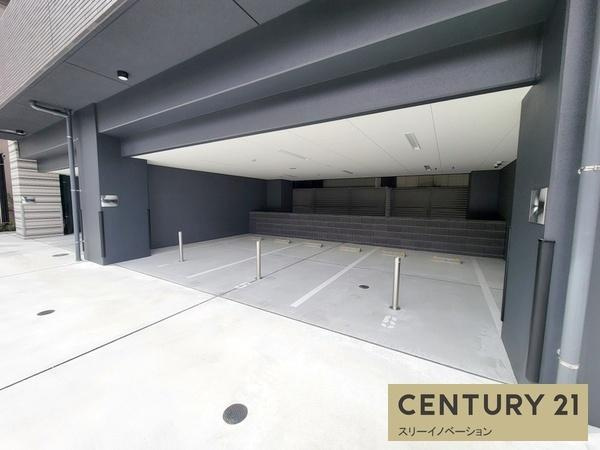 Louis Residence 弁天町の駐車場|★駐車場★