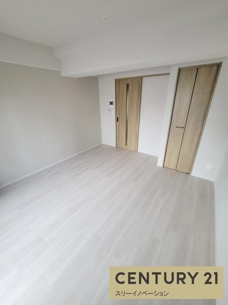 Louis Residence 弁天町の居間・リビング|★広々して気持ちいい★