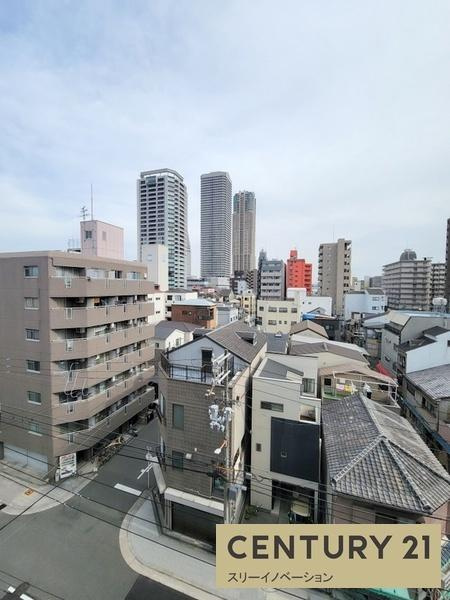 Louis Residence 弁天町のバルコニー|★物干しスペースたっぷり★