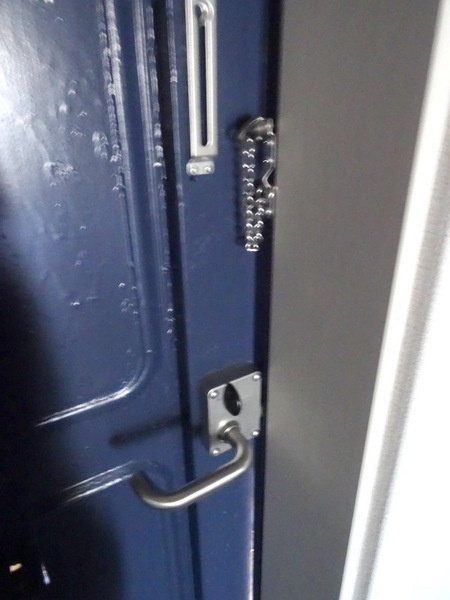 川忠ビルのセキュリティ|★ダブルロックで安心★