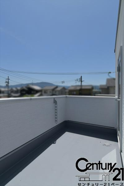 桜井市三輪 １号地 ／一戸建のバルコニー|■現地撮影写真■日当たりのよいバルコニー！洗濯物もよく乾きます！