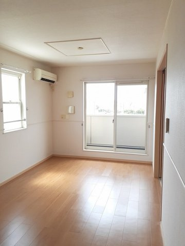 ガーデンコート　Ｅの居間・リビング