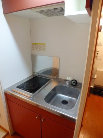 レオパレスブリスクコートのキッチン|2口電気コンロ