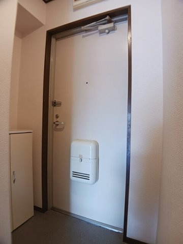 メゾン笠原の玄関
