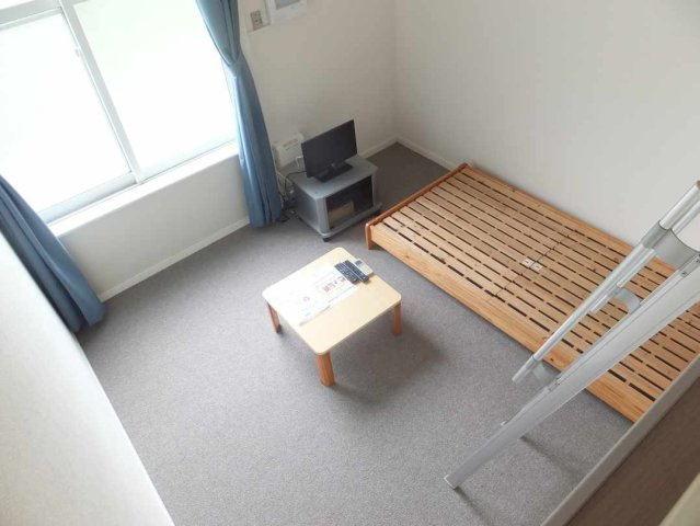 【居間・リビング】 | レオパレストゥルヌソル | 仕様、設備は現況と異なる場合があります。