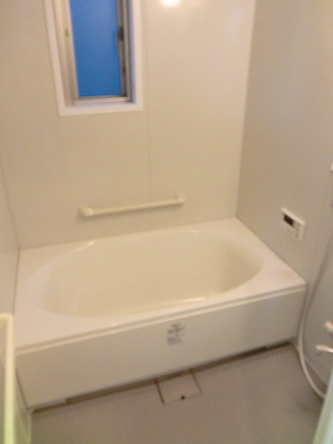 扶桑町柏森西前８１ＫＯＤＡＴＥＸⅠの浴室|※同室タイプの画像です。内装の色などが異なる場合があります。