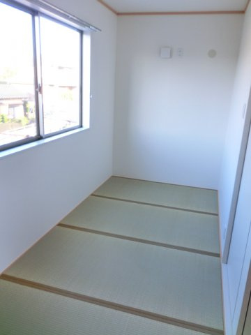 扶桑町柏森西前８１ＫＯＤＡＴＥＸⅠの和室|※同室タイプの画像です。内装の色などが異なる場合があります。