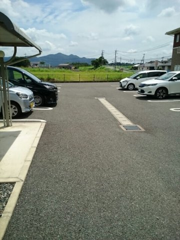 アルバーダ・ＭⅢの駐車場
