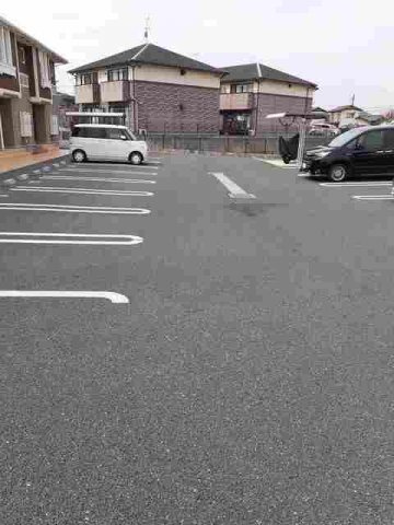 アルバーダ・ＭⅢの駐車場