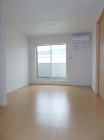 ソーレ２号館の居間・リビング