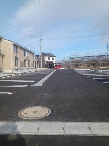 アマーレ　スパーツィオ　Ⅱの駐車場