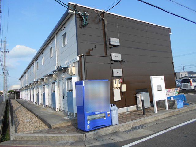 レオパレスネオコスモの外観