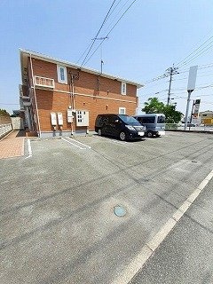 フィオーレの駐車場