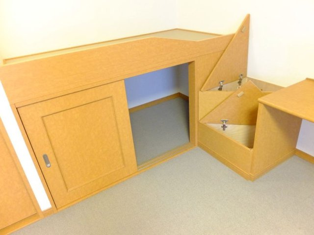 レオパレスユアサの内装|ベット下収納