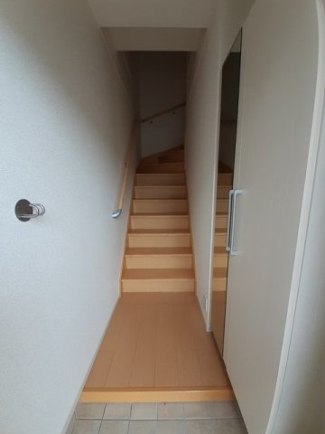 ノースヴィレッジⅣ　Ｃの玄関|当社、チルホームのHPもご覧ください(^^)/物件情報多数♪