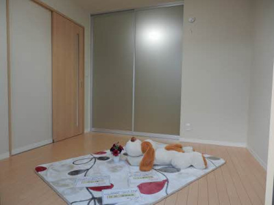 【洋室】 | リラ・ショーカ