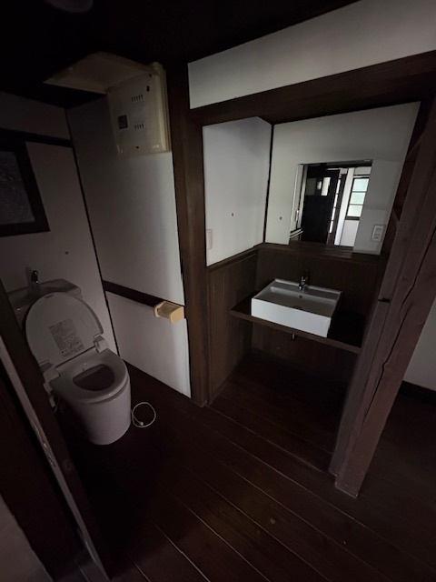 神拝町家の洗面所