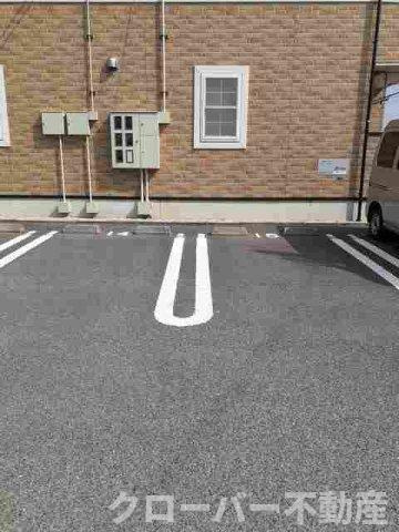 フラット・ハイム　Ｅの駐車場