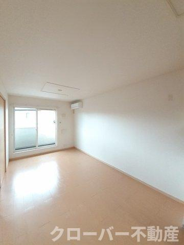 アースＣの居間・リビング