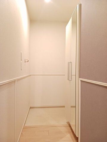 ブリヤン　ヴィラ　Ⅱの玄関