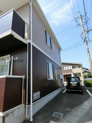 ウェール．アウローラⅡの駐車場