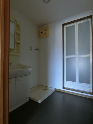 ウェール．アウローラⅡの洗面所