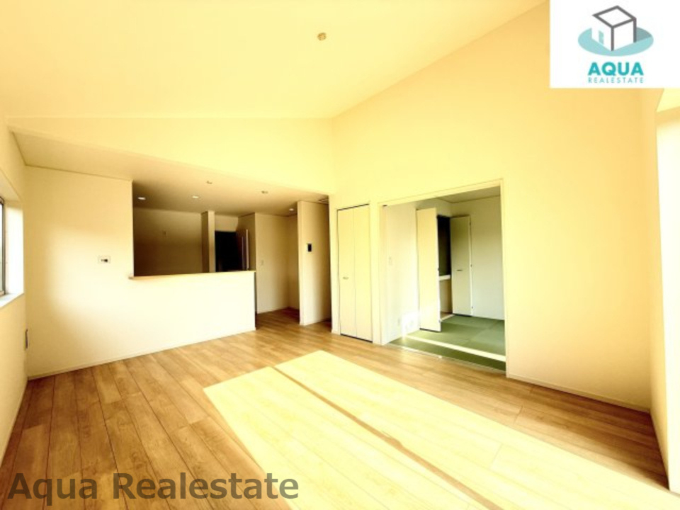 高松市上天神町の新築一戸建の居間・リビング|おしゃれなリビングです　※同仕様モデルハウス写真